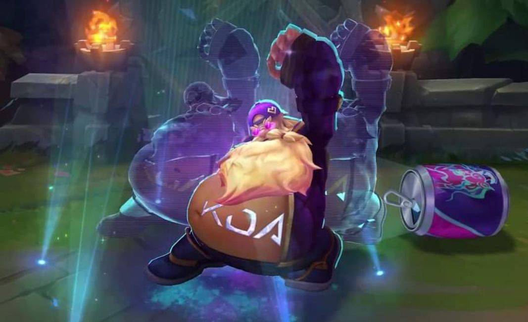 LPL主持余霜晒欧洲杯返图：这男主剧本给卢卡库拿到了！