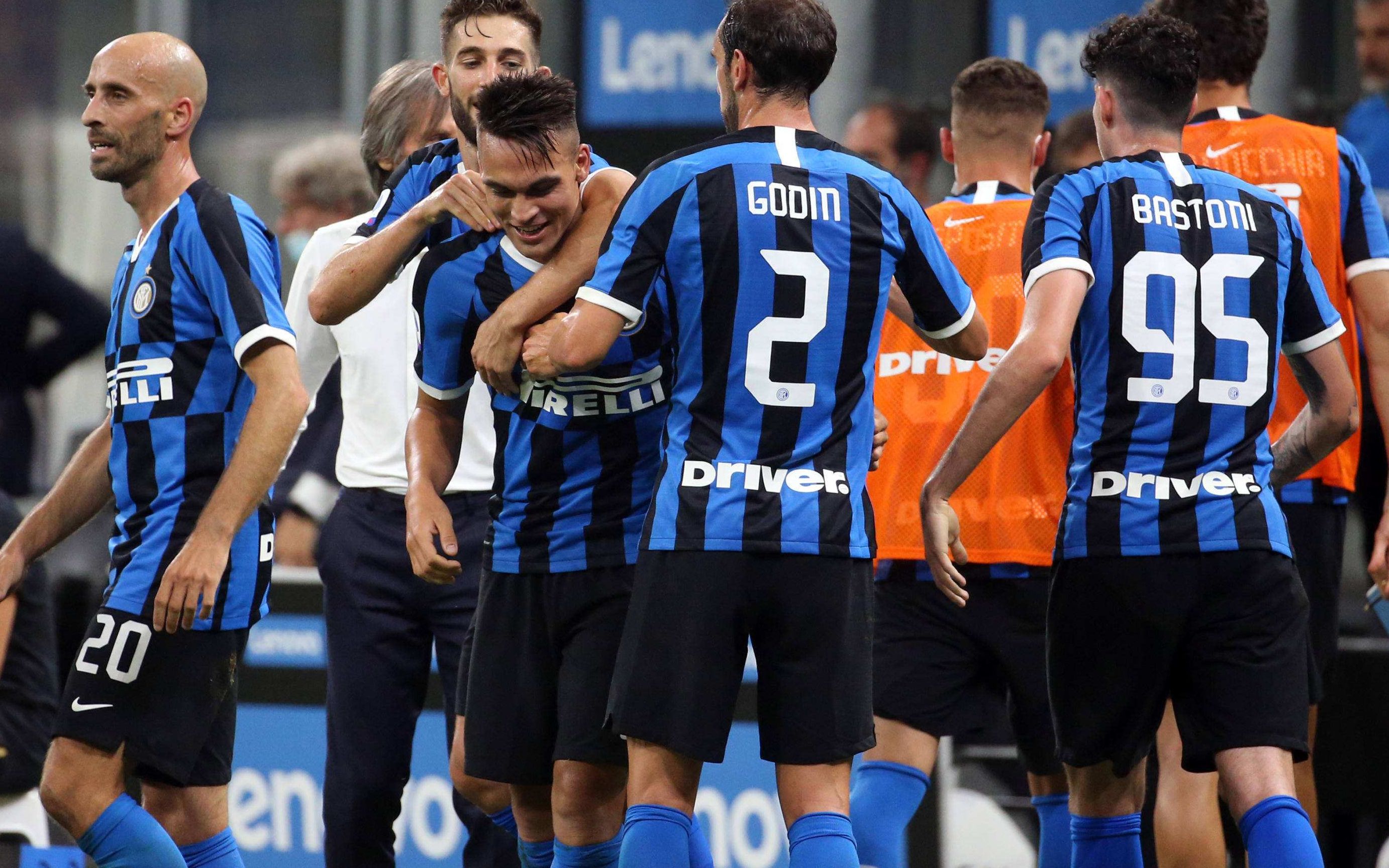 美记：恩比德右膝仍酸痛但治疗正确，他或许将缺席更久