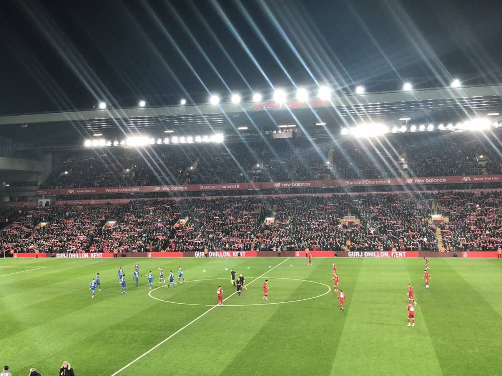 布斯克茨：期待参观新诺坎普，梅西的名字永远和巴萨连在一起（布斯克茨：期待走进全新诺坎普，梅西之名永与巴萨相连）