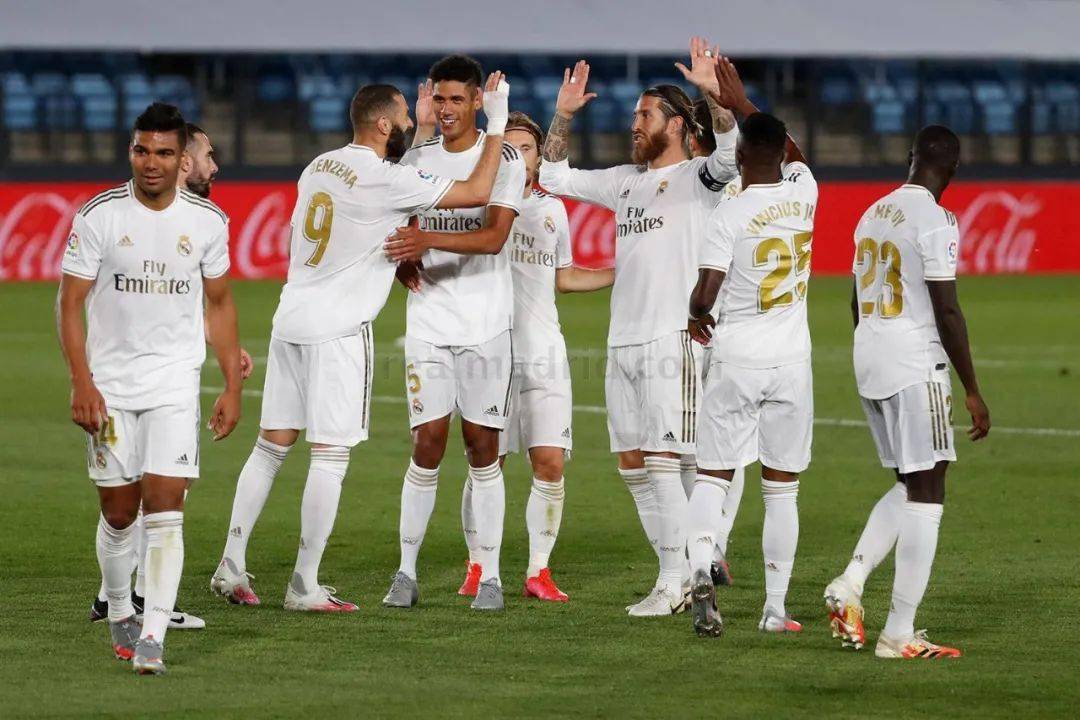 费迪南德：阿森纳不需要埃泽，当然他也可以提升板凳深度