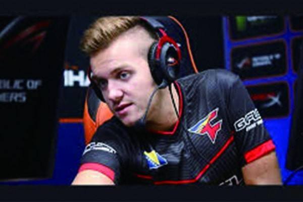 LGD官方：成功续约打野 Meteor