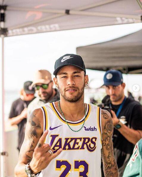 如愿以偿！邵佳一曾说成为国足主帅是最高梦想（邵佳一梦想成真：成为国足主帅曾是他最大心愿）