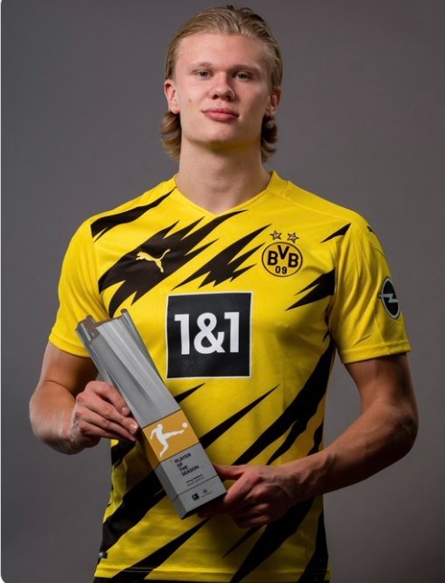 6场贡献9球1助攻，卡扎伊什维利当选中超9／10月最佳球员（6战斩9球送1助，卡扎伊什维利荣膺中超9-10月最佳球员）