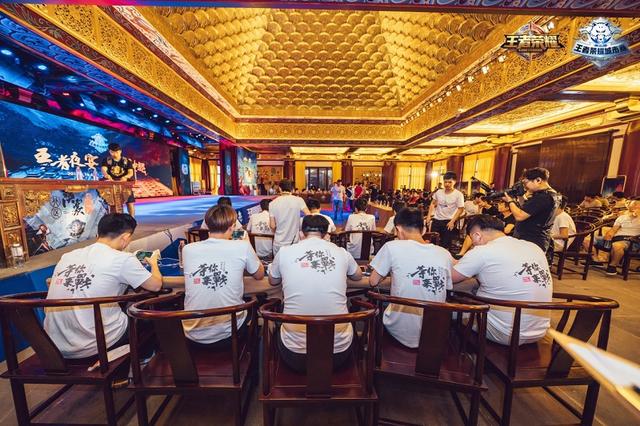 Royal Never Give Up VS Invictus Gaming 1月25日