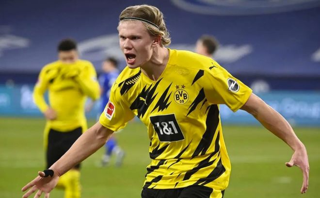 皇马电视台炮轰裁判：未给维尼点球简直是丑闻，太明目张胆了（皇马电视台怒批裁判：维尼修斯明显点球被漏判，简直就是丑闻）